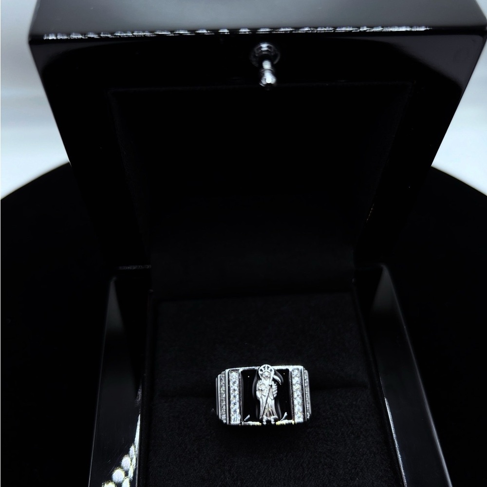 Silver ONIX WITH Ring SANTA MUERTE &
Cubic Zirconia